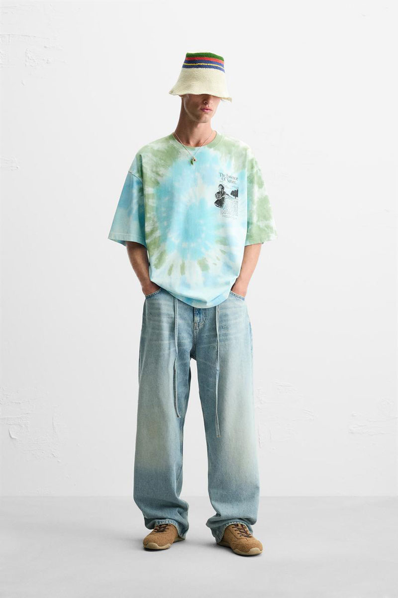Đồng phục tie dye phối quần jean