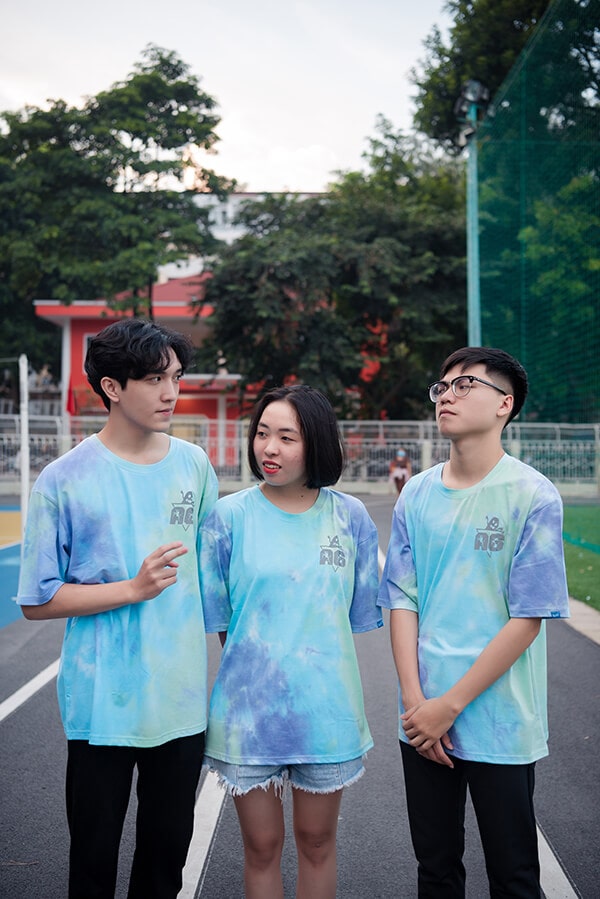 mẫu áo lớp tie dye