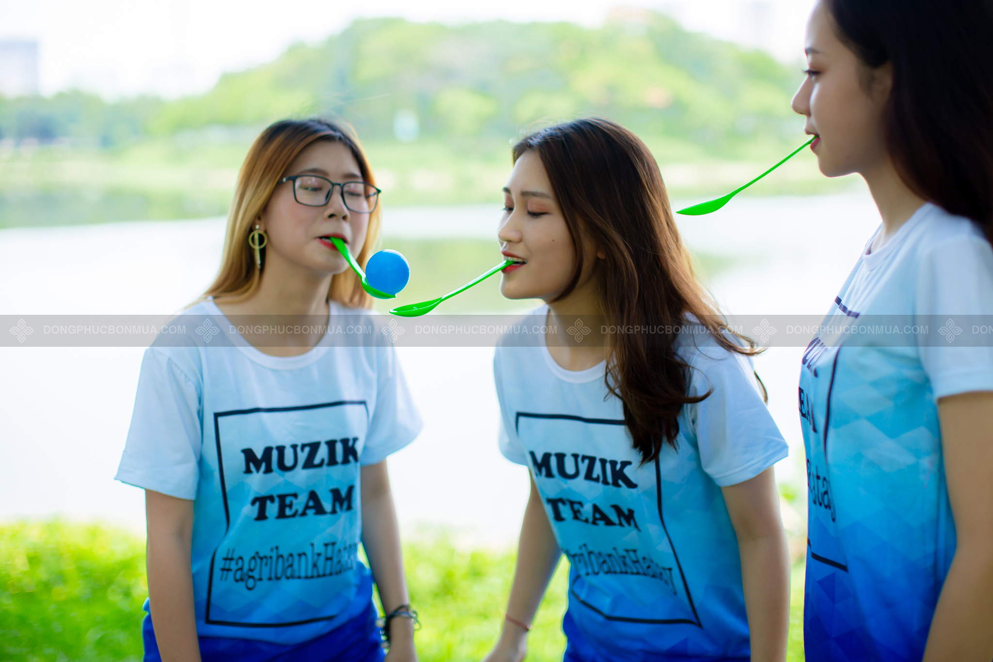 áo đồng phục team building