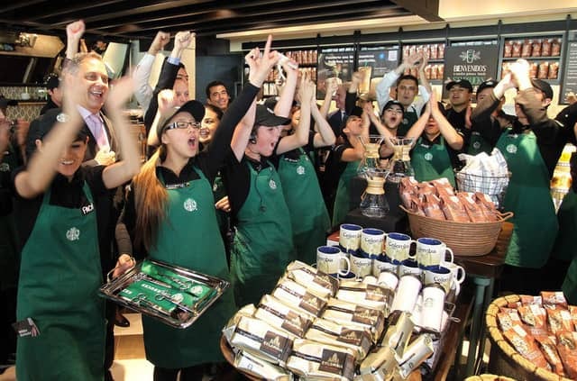 đồng phục nhân viên starbucks