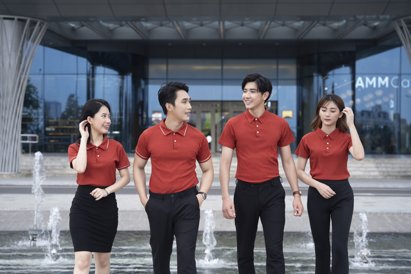 Áo đồng phục công ty màu đỏ cam, chất liệu thun gân 16 Điểm đặc trưng mẫu sản phẩm áo polo đỏ