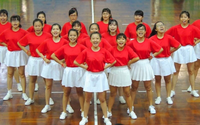 dong-phuc-nhay-dan-vu-dep-thoai-mai