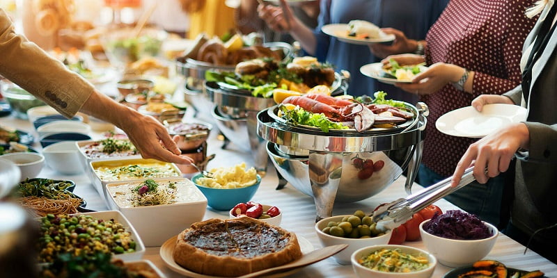 quy-trinh-phuc-vu-buffet-dep
