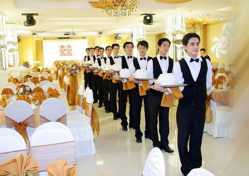 Đồng phục bốn mùa chú trọng chọn chất liệu vải chất lượng cao