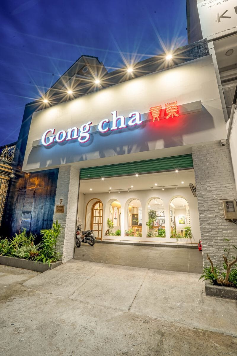 Gongcha là thương hiệu đồ uống nổi tiếng, trong đó đồng phục Gongcha cũng rất ấn tượng