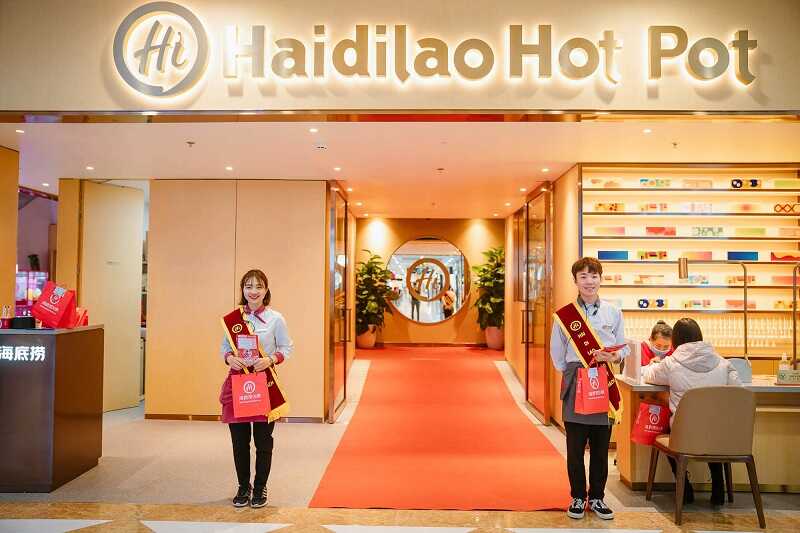 Đồng phục Bốn Mùa nhận may đồng phục nhân viên Haidilao chất lượng