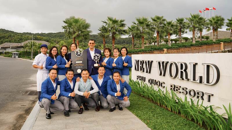 Đồng phục khách sạn New World đẳng cấp còn mãi với thời gian