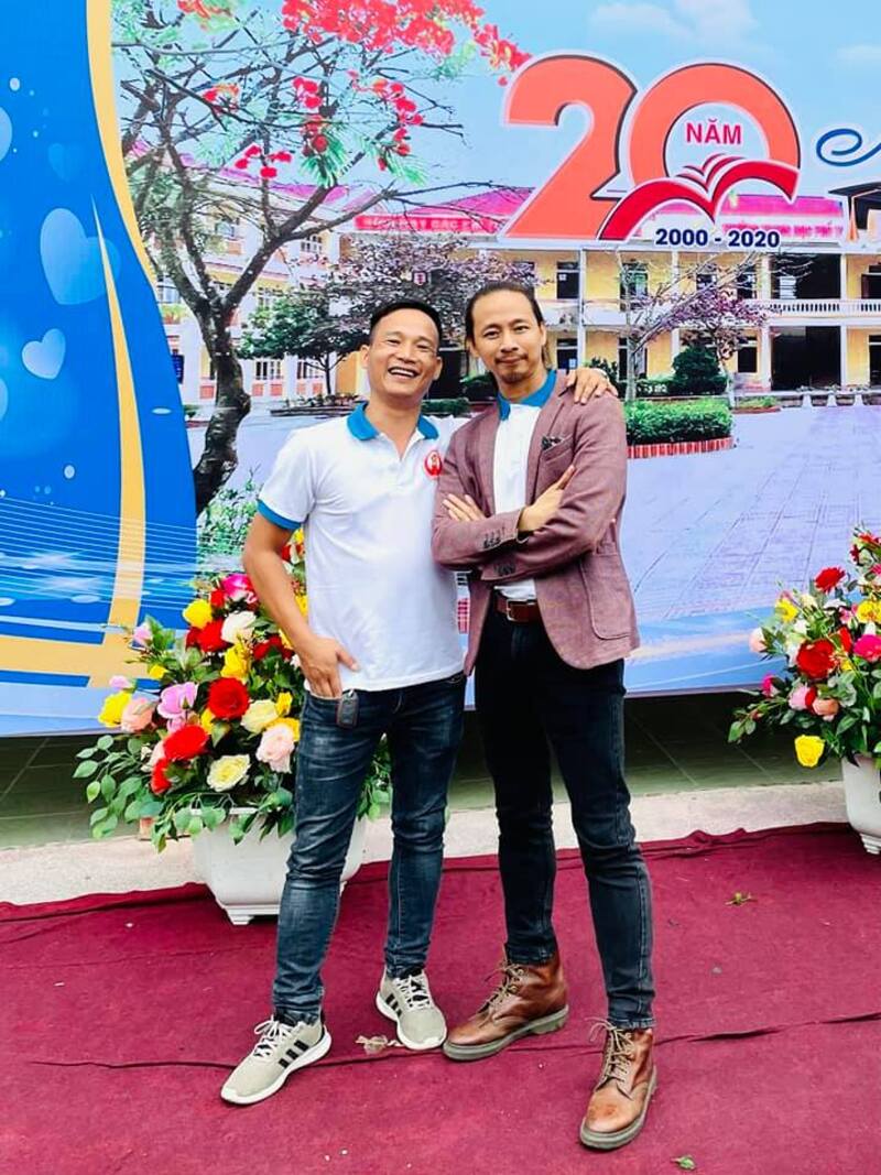 Con số 20 là điều tự hào cần được thể hiện trên logo kỷ niệm 20 năm ra trường