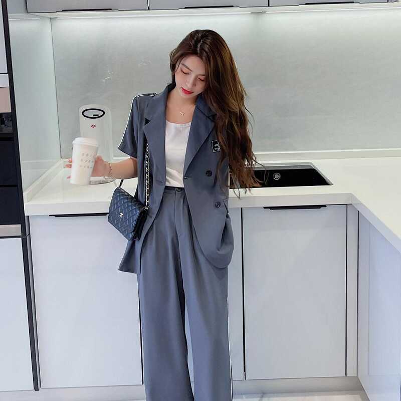 Bật mí top 5+ những bộ vest nữ cộc tay đẹp cho ngày hè oi nóng