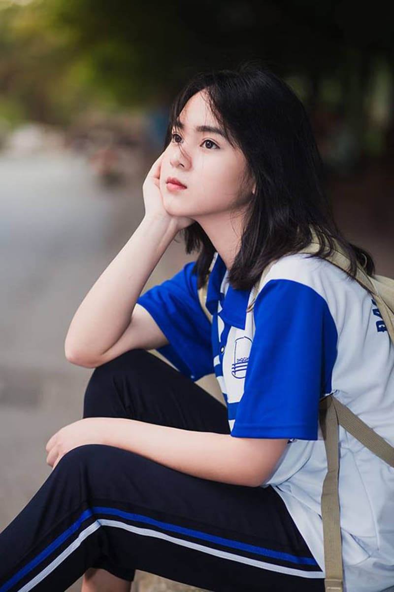 Áo thun đồng phục Đại học Khoa học Xã hội và Nhân văn quen thuộc với tất cả sinh viên