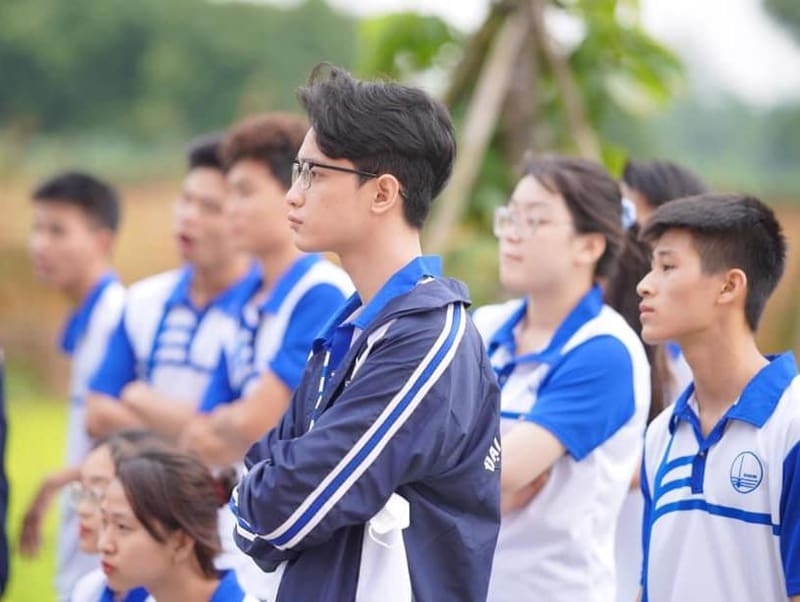 4 mẫu đồng phục Đại học Khoa học Xã hội và Nhân văn ấn tượng nhất!