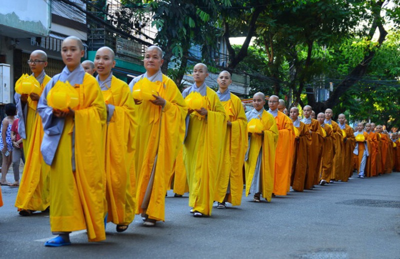 Pháp phục phật giáo Việt Nam hệ phái Bắc Tông