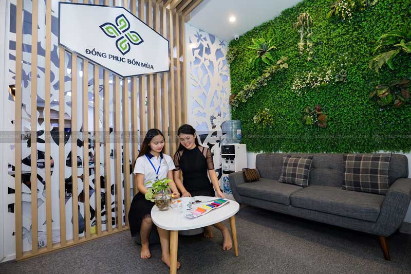 Khách hàng cần đặt cọc trước 50% tiền hàng