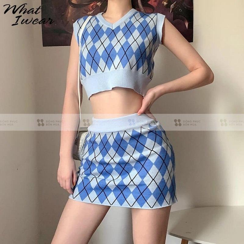 Áo croptop mix cùng chân váy chữ A sexy