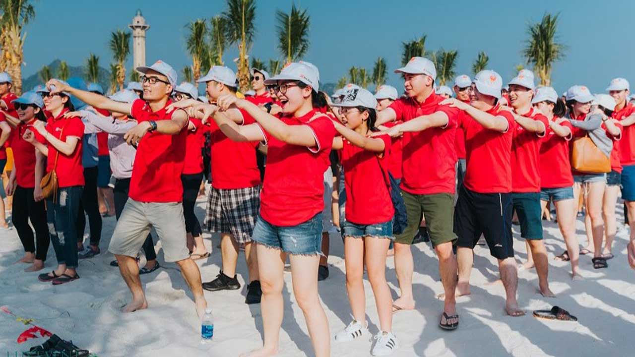 Chơi teambuilding thì mặc gì