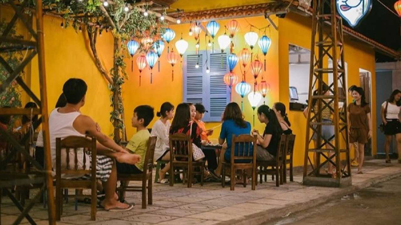 Chia sẻ kinh nghiệm và lưu ý khi kinh doanh trà sữa vỉa hè