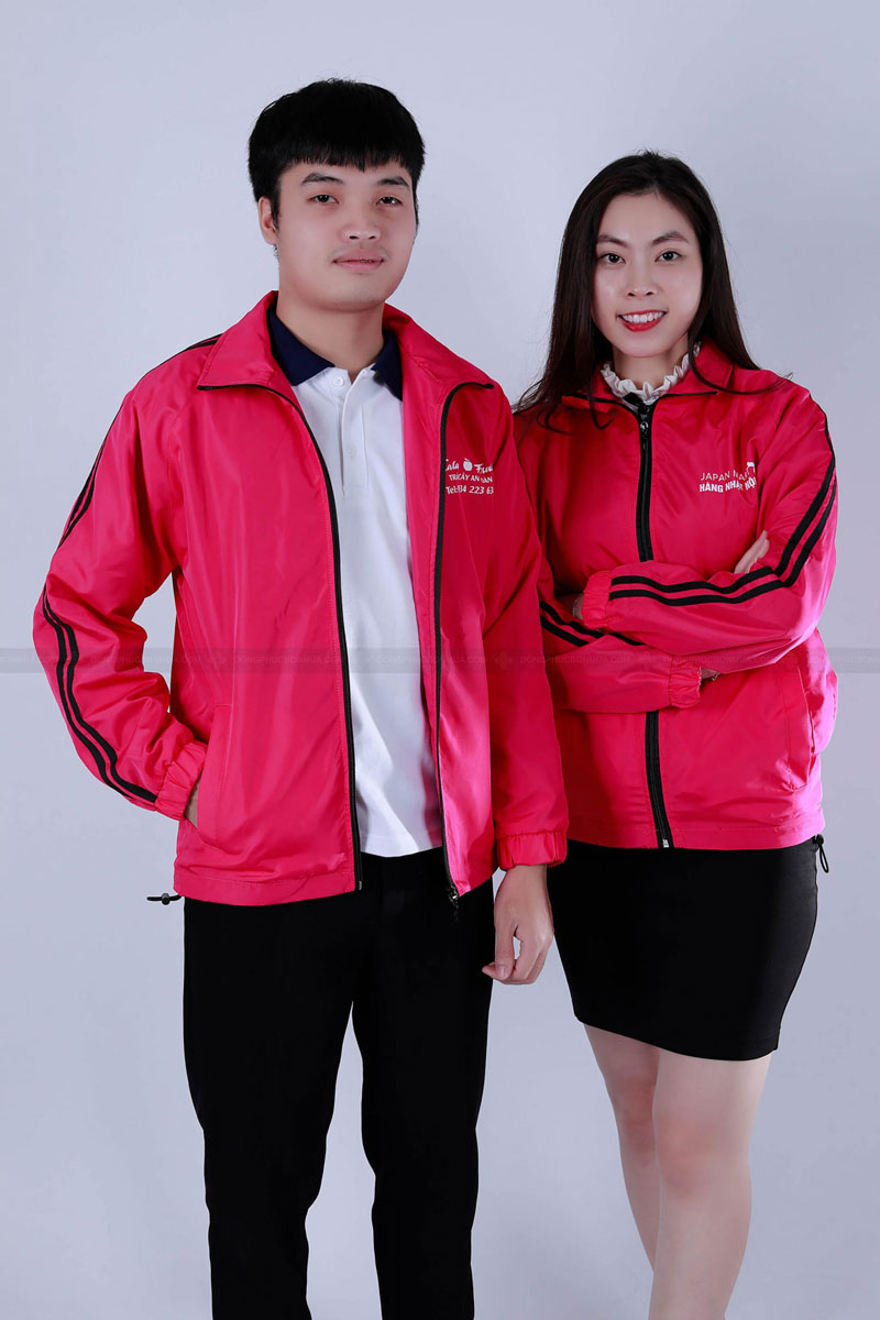 Bảo quản áo khoác gió công ty