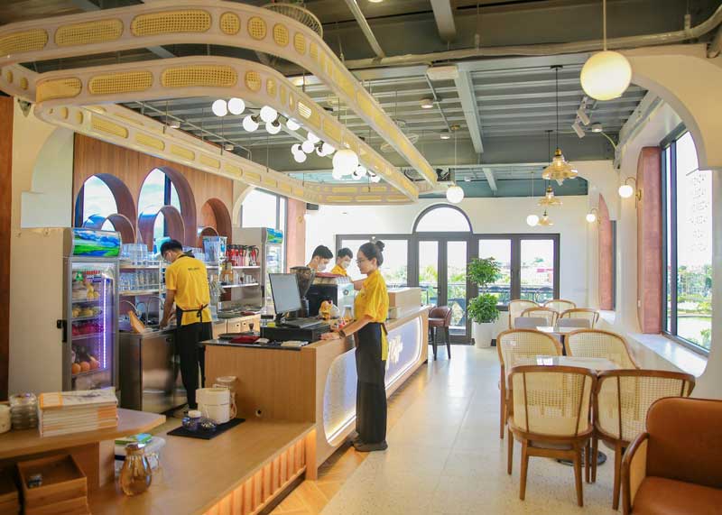 Top 5+ mẫu áo đồng phục Laika: Ấn tượng, hiện đại đầy năng động 3 Tạp dề đồng phục công ty Laika