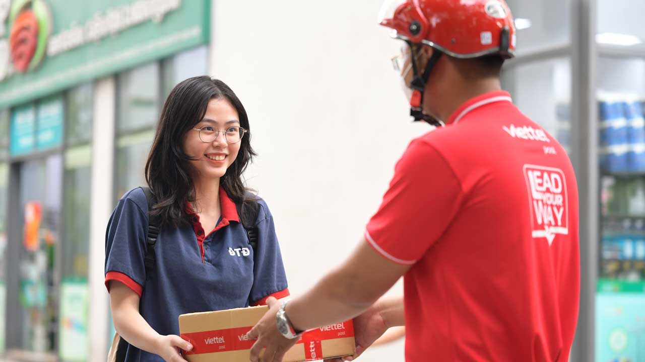 Đồng phục giao hàng Viettel Post: Chuyên nghiệp và chỉn chu