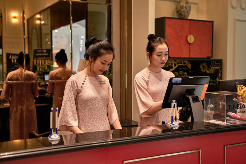 Đồng phục thu ngân nhà hàng Cửu Vân Long
