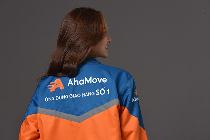 May áo khoác Ahamove theo yêu cầu – Đẹp, đúng quy định 2 Mẫu áo khoác đồng phục Ahamove