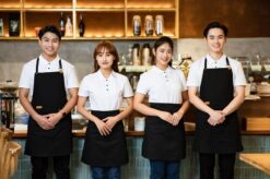 Áo Đồng Phục Trắng Phối Tạp Dề Đen Cho Nhân Viên Nhà Hàng 8 VIN 1081