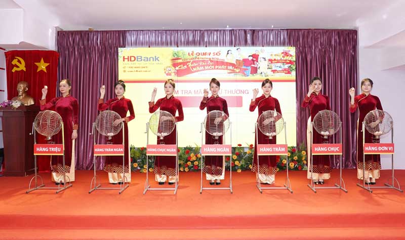 Top 4+ Đồng phục ngân hàng HD Bank thời thượng, cao cấp 5 Áo dài đồng phục ngân hàng