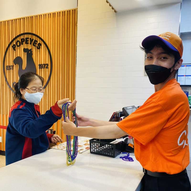 Áo thun đồng phục nhà hàng Popeyes