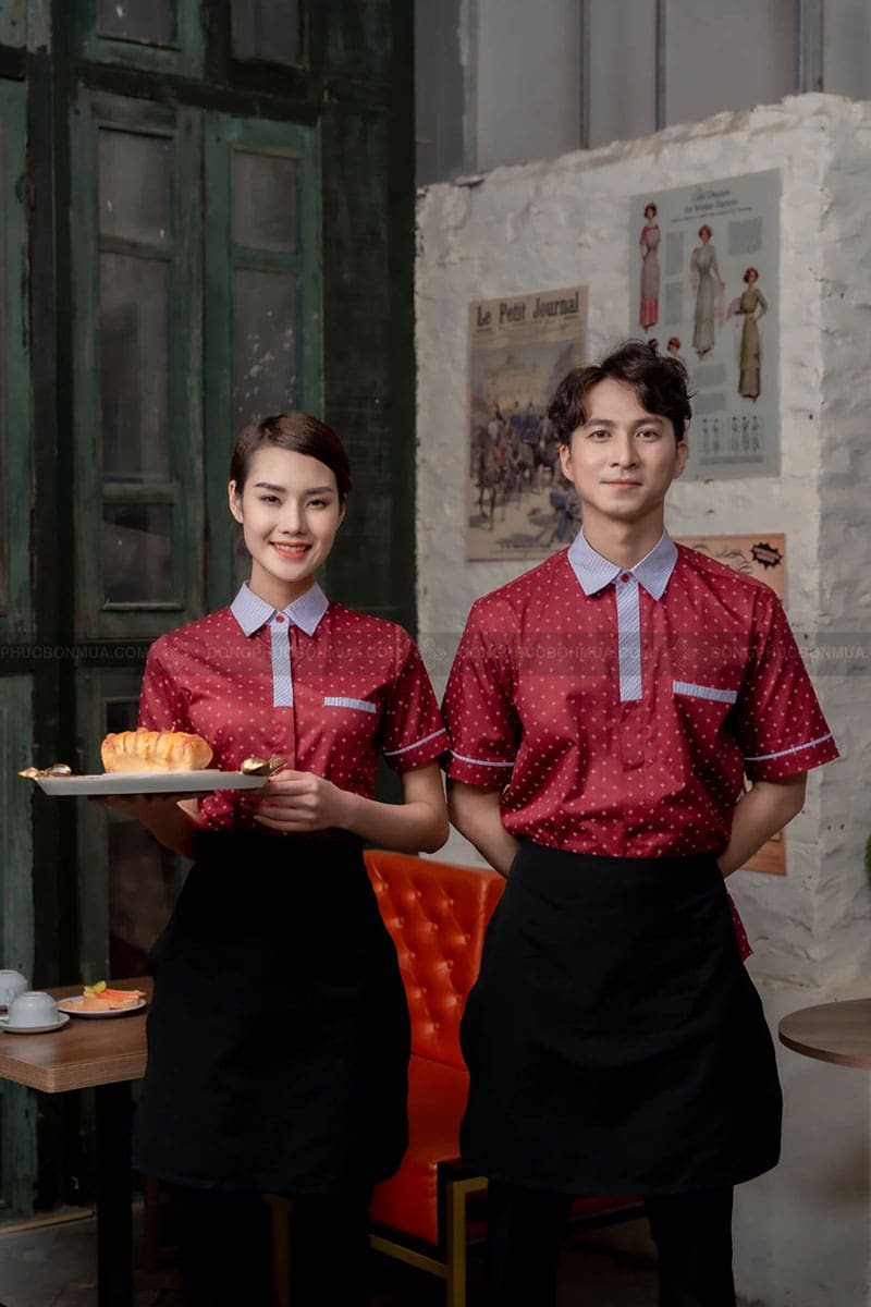 Áo đồng phục và tạp dề nhân viên màu đỏ Phối cổ xanh 4 Áo đồng phục và tạp dề nhân viên màu đỏ Phối cổ xanh - Ảnh 4