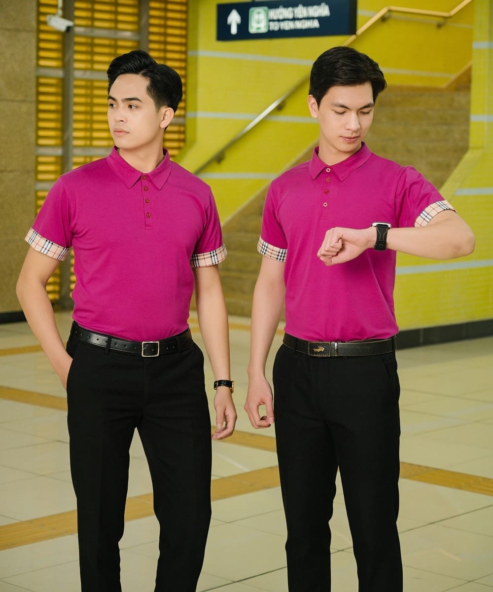 Áo thun đồng phục công ty màu hồng đậm phối kẻ tay 3 Áo thun đồng phục công ty màu hồng đậm phối kẻ tay - Ảnh 3