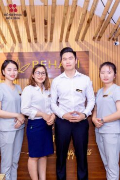 Thiết kế trang phục spa tông màu ghi trắng nhẹ nhàng