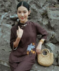 phap phuc mau nau theu hoa sen 4