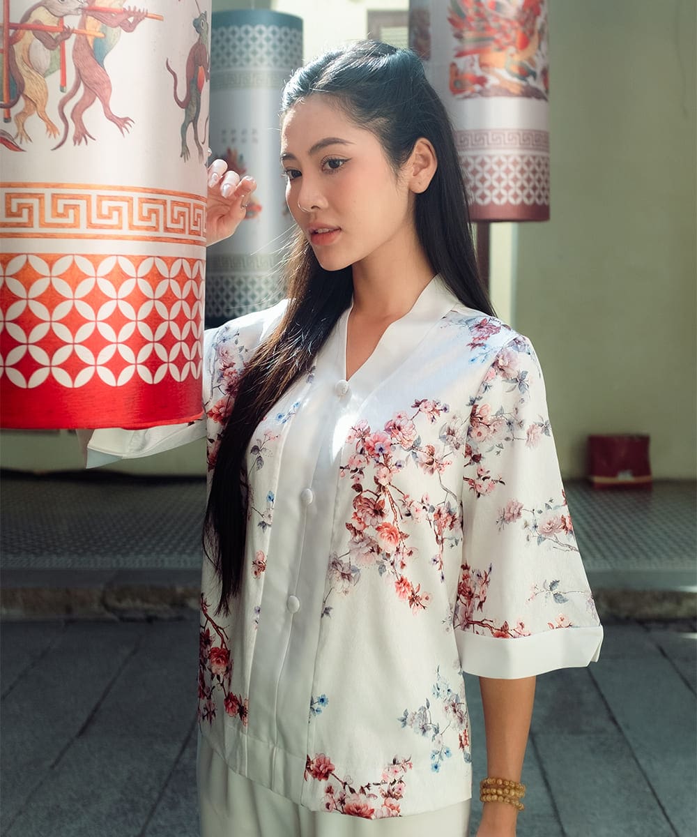 Pháp phục màu trắng vân hoa 6 Pháp phục màu trắng vân hoa - Ảnh 6