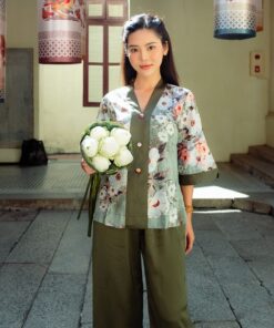 Pháp phục xanh lá vân hoa