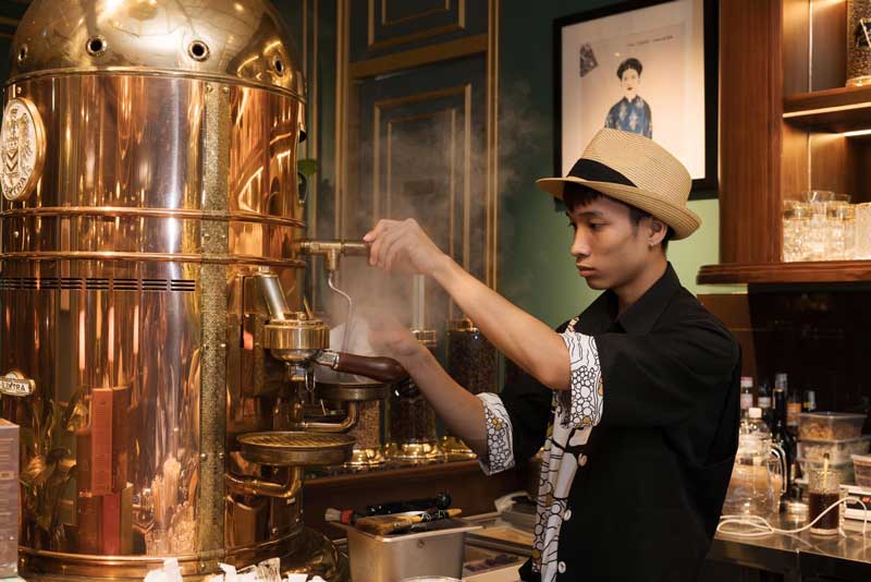 Ý nghĩa logo Runam trên bộ đồng phục nhà hàng cafe