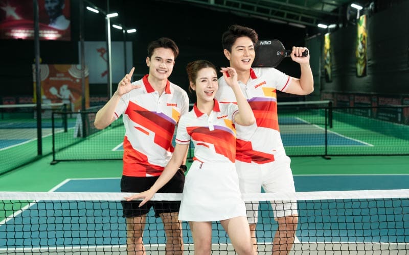 BST áo polo đồng phục đánh PickleBall in logo/họa tiết theo yêu cầu 12 Cách mix & match áo polo cho cả đi làm và chơi thể thao