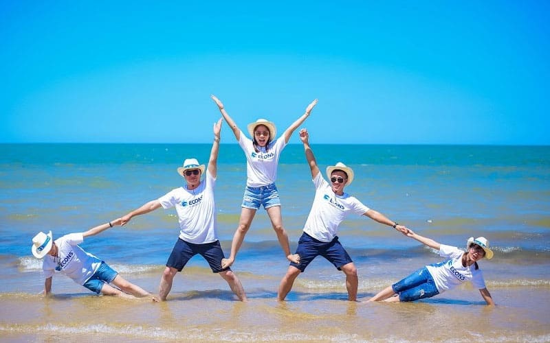 Đồng Phục Bốn Mùa - Xưởng may áo team building uy tín, chất lượng