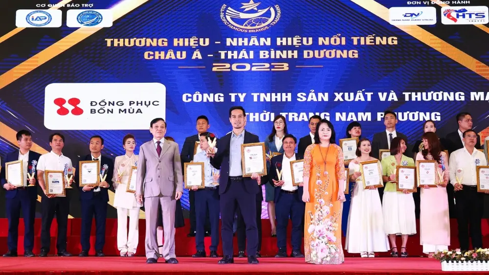 Xưởng May Áo Nhóm đi Du Lịch Biển tại Hà Nội | Giá Rẻ Nhất - Nhận May Gấp 2 Đồng Phục Bốn Mùa được vinh danh Top 10 Thương Hiệu Nổi Tiếng Châu Á - Thái Bình Dương.