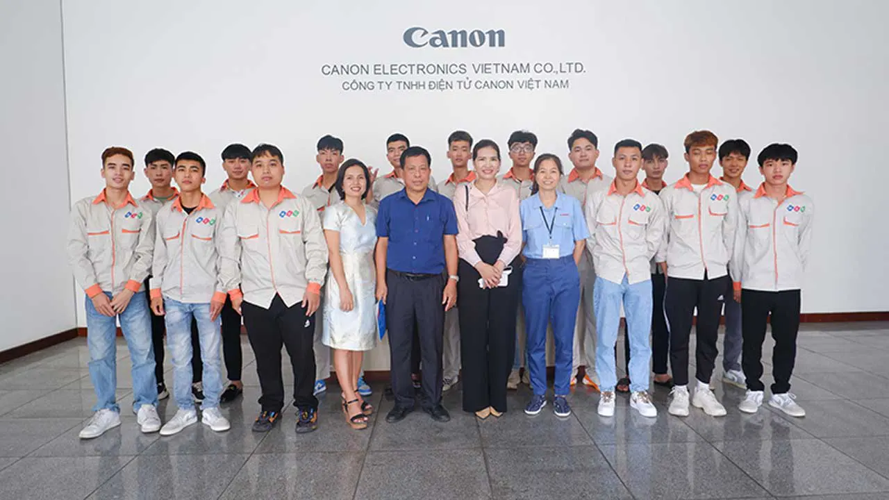 Đặt May Đồng Phục Công Ty Điện Tử Giá Rẻ | Báo Giá Chi Tiết