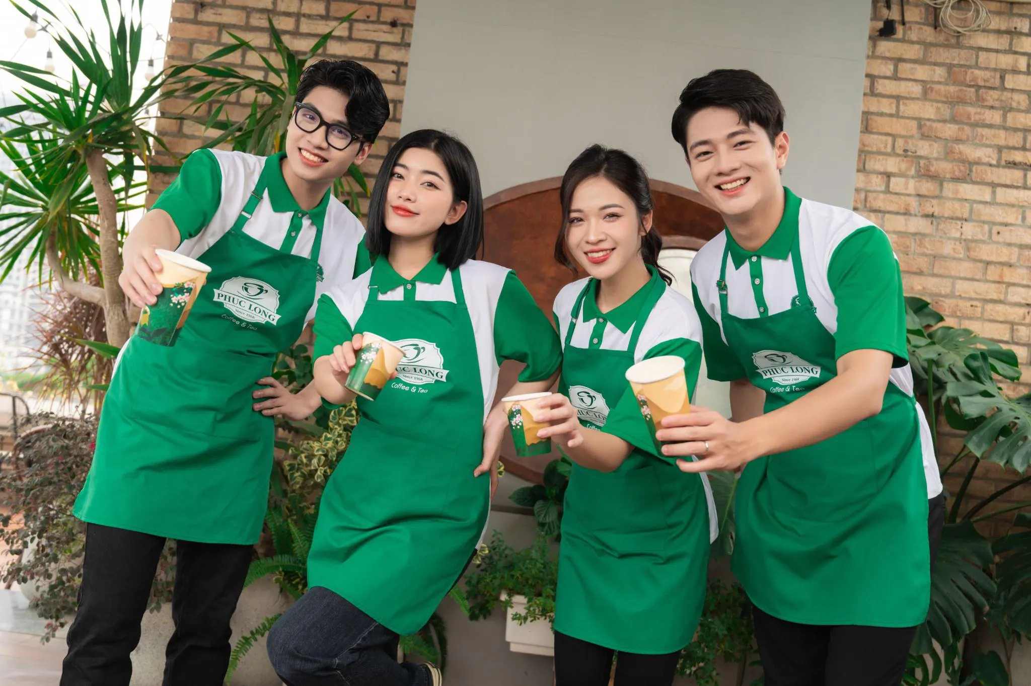 Tìm hiểu xu hướng ngành đồng phục thế giới 2025 [Mới nhất]