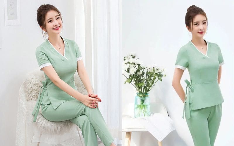 Mẫu áo spa cổ chữ V